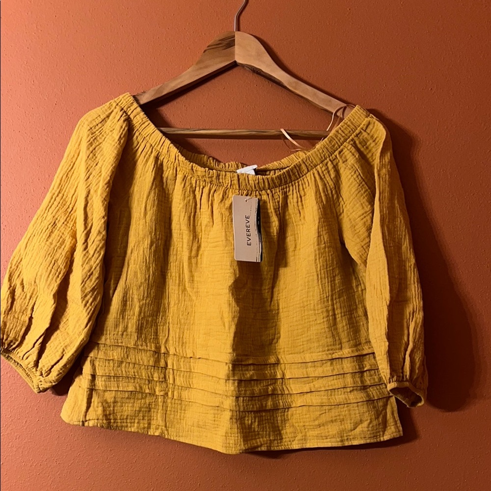 New Roan + Ryan off the shoulder pleated shirt size s